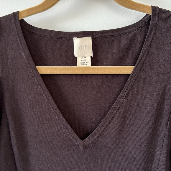 H&M premium maxi dress in size XS in dark brown color - Picture 4 of 7